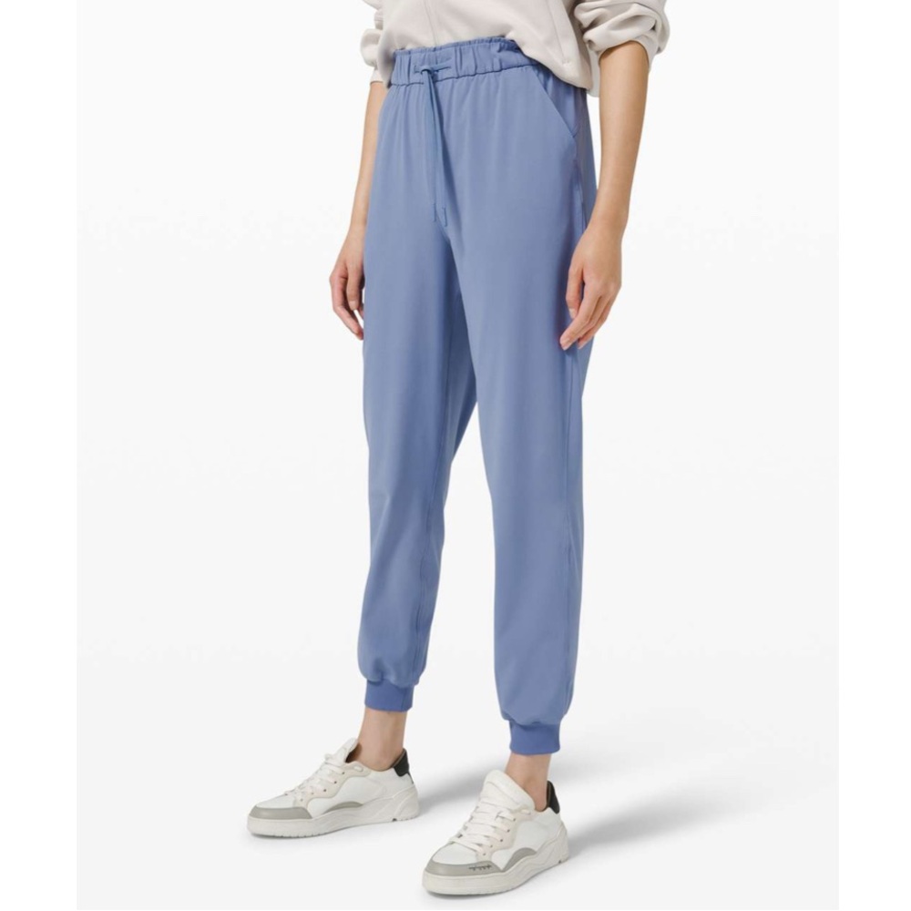 Lululemon Stretch High-Rise Jogger Pants in Water Drop Women’s Active Pants Sz 2